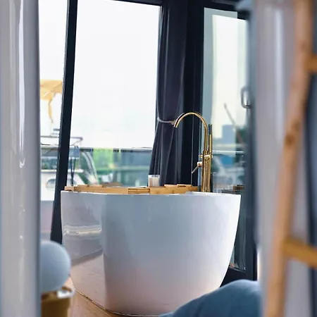 « houseboat » Luxe • • Rooftop • Rhone * Valence (Drome)